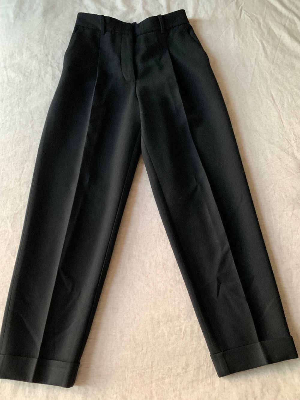 Aritzia Wilfred Tailored Dress Pant size 8 in black elastic waistband